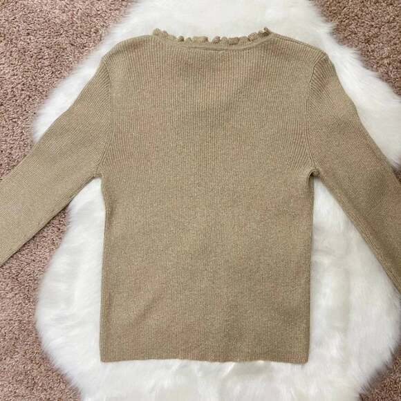 🌟 VTG Y2K Liz Claiborne Lizsport Petite Gold Shimmer Holiday Ruffle Sweater PS - Picture 7 of 13